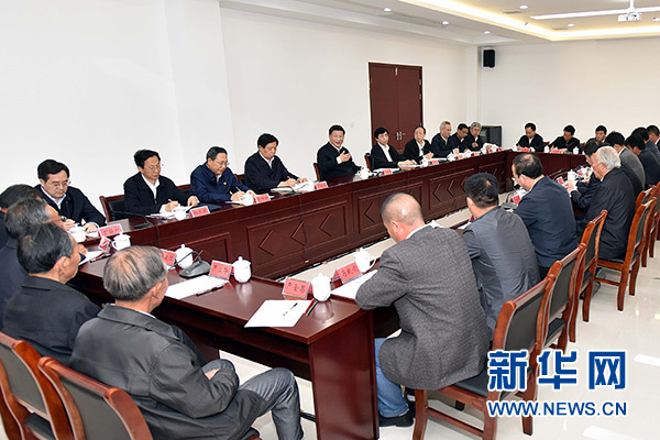 ཞི་ཅིན་ཕིང་གིས་ཞིང་སྡེའི་བཅོས་སྒྱུར་གྱི་བཞུགས་མོལ་ཚོགས་འདུའི་སྟེང་གསུང་གལ་ཆེན་བཤད་གནང་།