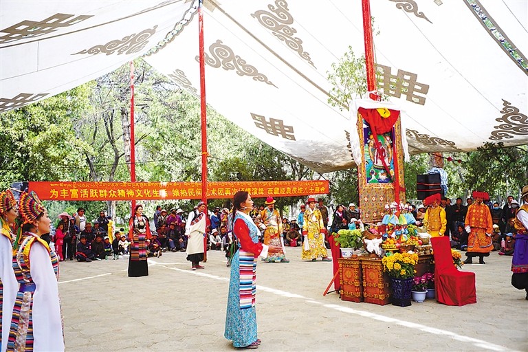 ལྔ་གཅིག་དུས་ཆེན་སྐབས་བོད་ལྗོངས་ཀྱིས་རིག་གནས་བྱེད་སྒོ་ཕུན་སུམ་ཚོགས་པོ་སྤེལ།