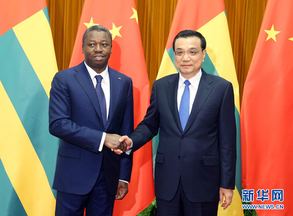 ཞི་ཅིན་ཕིང་གིས་བྱང་ཁོ་རེ་ཡའི་ངལ་རྩོལ་ཏང་གི་འཐུས་ཚབ་ཚོགས་པར་མཇལ་འཕྲད་གནང་།