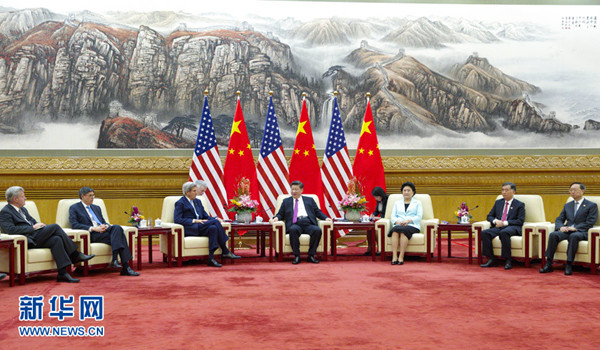 ཞི་ཅིན་ཕིང་གིས་ཨ་མེ་རི་ཁའི་རྒྱལ་སྲིད་བློན་ཆེན་དང་ནོར་སྲིད་པུའུ་ཀྲང་གཉིས་ལ་མཇལ་འཕྲད་གནང་།