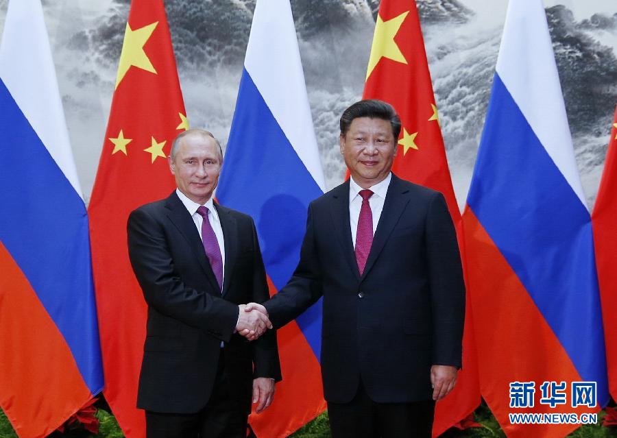 ཞི་ཅིན་ཕིང་གིས་ཨུ་རུ་སུའི་སྲིད་འཛིན་ཕུའུ་ཅིང་དང་གྲོས་མོལ་མཛད།