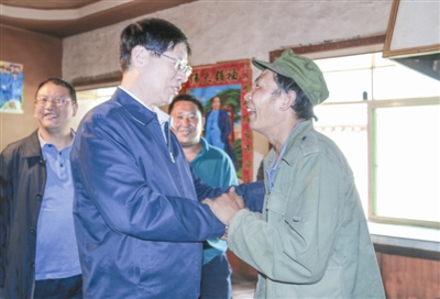 བོད་ཁུལ་གྱི་ཐོན་ཁུངས་ཀྱི་ལེགས་ཆ་དེ་ཐོན་ལས་ཀྱི་ལེགས་ཆ་རུ་བསྒྱུར་དགོས།