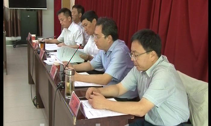 སྡེ་རོང་རྫོང་གིས་དབུལ་གྲོལ་འགག་སྒྲོལ་ཀྱི་ལས་ཀར་ཤུགས་བསྣན་པ།