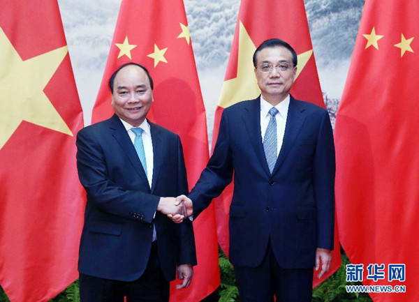 ལི་ཁེ་ཆང་གིས་ཝེད་ནམ་གྱི་ཙུང་ལི་རོན་ཁྲོན་ཧྥུ་དང་གྲོས་མོལ་མཛད།
