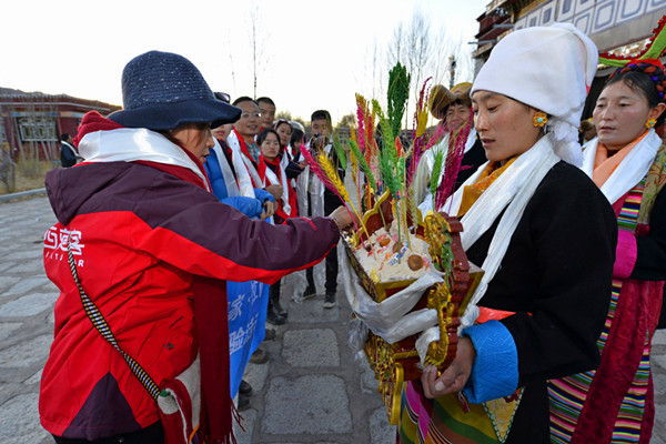 ཡུལ་སྐོར་བས་དགུན་དུས་བོད་དུ་ཁྱིམ་ཚང་ཡུལ་སྐོར་གྱི་སྤྲོ་སྣང་ལོངས་སུ་སྤྱོད་པ།
