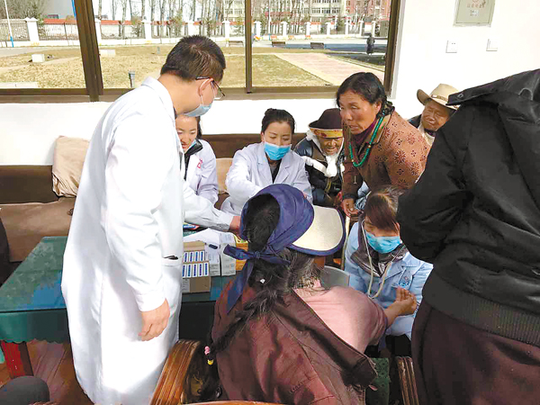 ཉིང་ཁྲི་གྲོང་ཁྱེར་བྲག་ཡིབ་ཆུས་ཀྱིས་བརྩེ་སེམས་མཚོན་པའི་རིན་མེད་འོས་འགན་སྨན་བཅོས་ཀྱི་དང་བླངས་ཞབས་ཞུའི་བྱེད་སྒོ་སྤེལ་བ།