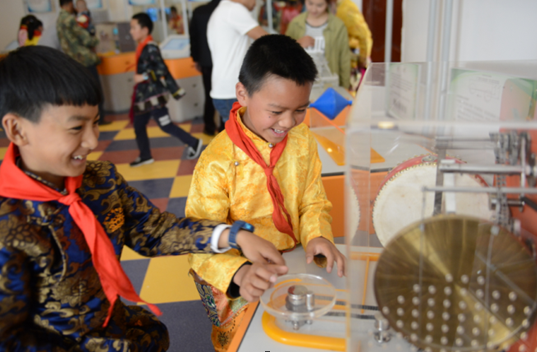 རྔ་བ་ཁུལ་གཞོན་ནུའི་ཚན་རྩལ་ཁང་གིས་གཞོན་ནུ་ཚོར་ཁ་ཕྱོགས་ནས་རིན་མེད་ངང་སྒོ་ཕྱེ་པ། 