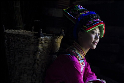 མའོ་རྫོང་རིག་གནས་ཡུལ་སྐོར་གྱི་པར་ལེན་འགྲན་བསྡུར་མཇུག་སྒྲིལ་བ། 