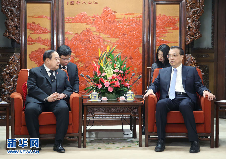 ལི་ཁེ་ཆང་གིས་ཐན་ལན་དིའི་མགྲོན་པོ་ལ་མཇལ་འཕྲད་གནང་། 