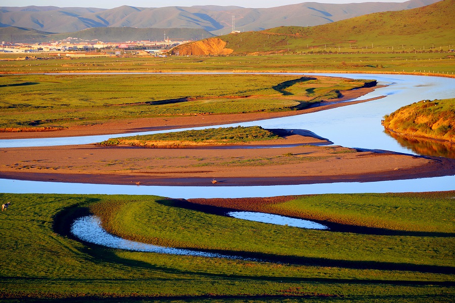 ​ ཧུང་ཡོན་རྫོང་གི་གནས་སྐོར་ཡོང་འབབ་ལ་འཕར་སྣོན་ཆེན་པོ་བྱུང་། 