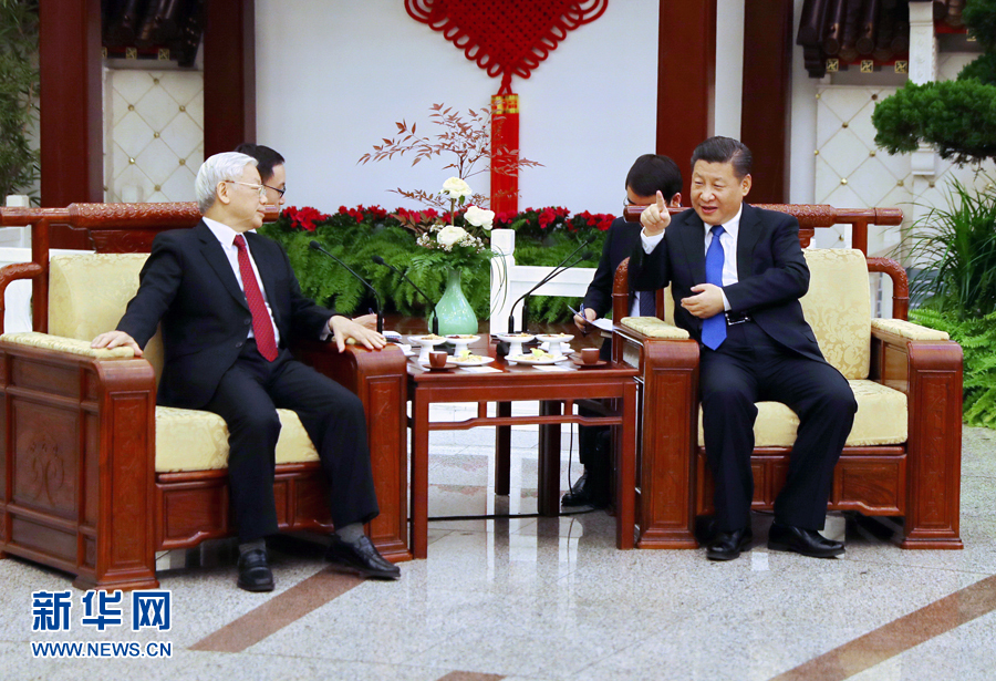 ཞི་ཅིན་ཕིང་གིས་ཝེད་ནམ་གྱི་སྤྱི་ཁྱབ་ཧྲུའུ་ཅི་རོན་ཧྥུའུ་ཀྲོང་ལ་དང་གྲོས་མོལ་མཛད།