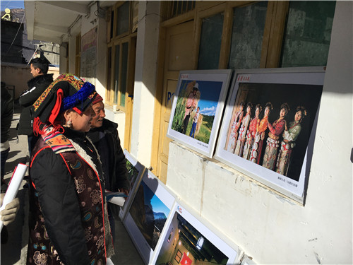 འབར་ཁམས་གྲོང་ཁྱེར་གྱིས་དེ་རིང་གཤམ་སྤེལ་གསུམ་གྱི་བྱེད་སྒོ་དངོས་སུ་འགོ་ཚུགས། 