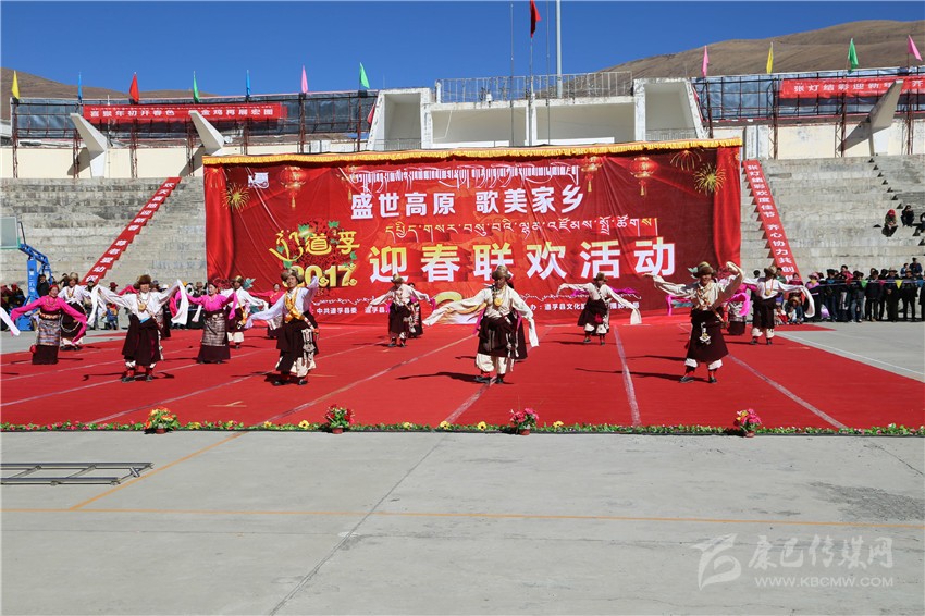 དར་མདོ་གྲོང་ཁྱེར་གྱི་དཔྱིད་གསར་དུས་ཆེན་བསུ་བའི་བྱེད་སྒོ་མང་པོ་སྤེལ།