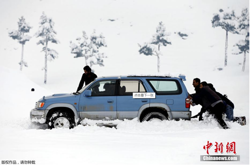 ཨབ་གྷན་སི་ཐན་ལ་ཁ་བ་མཐུག་པོ་བབས་ནས་མི་ཉི་ཤུ་ལྷག་རྐྱེན་ལམ་དུ་ཤོར། 