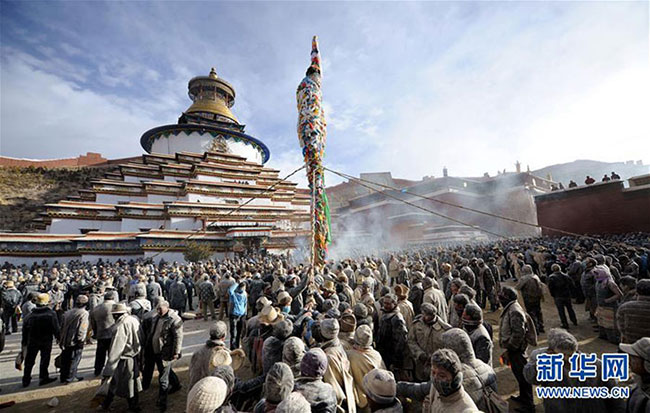 རྒྱལ་རྩེའི་དར་ཆེན་སྐུ་བཞེངས་ལ་རྩམ་པ་གཤོ་རེས་ཀྱིས་གཡང་གསོལ་ཞུ་བ།