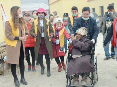 འཛམ་ཐང་རྫོང་གིས་དང་བླངས་ཞབས་ཕྱིའི་བྱ་འགུལ་སྤེལ། 