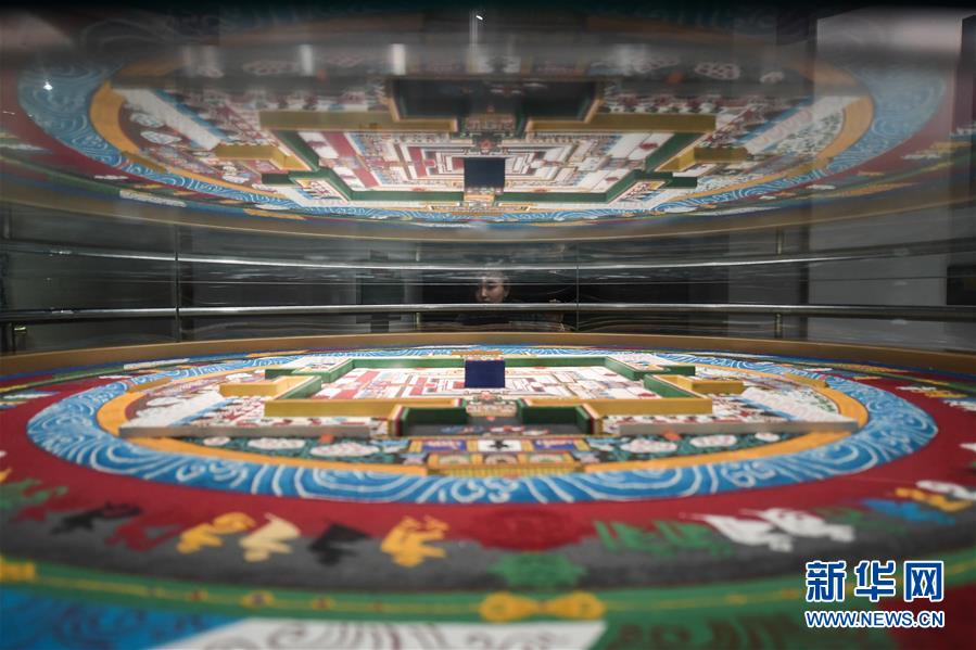 ཀྲུང་གོའི་བོད་ཀྱི་གསོ་རིག་རྟེན་མཛོད་ཁང་ལ་བསྐྱོད་པ།