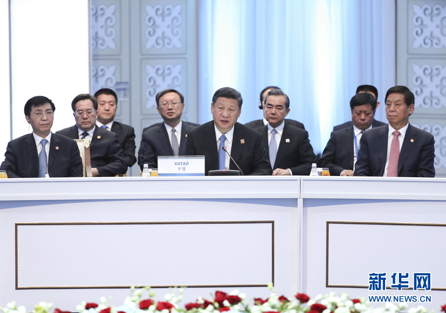 ཞི་ཅིན་ཕིང་ཧྲང་ཧའེ་མཉམ་ལས་སྒྲིག་འཛུགས་ཁོངས་གཏོགས་རྒྱལ་ཁབ་ཀྱི་འགོ་གཙོ་ལས་འཛིན་ལྷན་ཚོགས་ཀྱི་གྲོས་ཚོགས་ཐེངས་བཅུ་བདུན་པར་ཞུགས་པ་མ་ཟད་གལ་ཆེའི་གསུང་བཤད་གནང་བ།