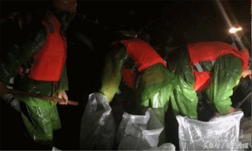 དར་མདོ་གྲོང་ཁྱེར་གྱིས་དྲག་ཆར་གནོད་འཚེ་སྔོན་འགོག་བྱས་པ།
