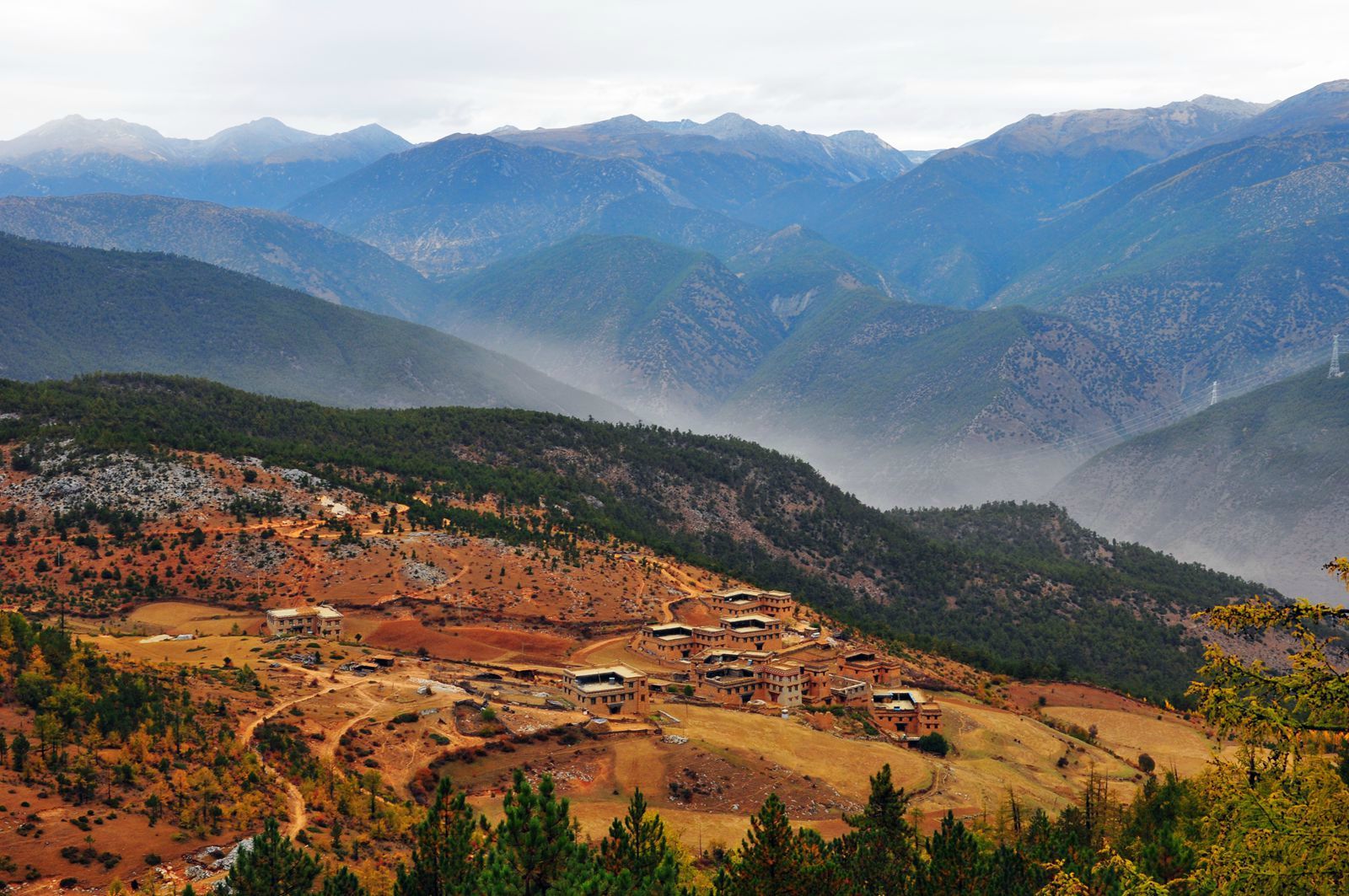 ཡུལ་སྐོར་རིག་གནས་ཐོན་ལས་དེ་བོད་ཁུལ་གྱི་དབུལ་སྒྲོལ་ཕྱུག་འགྱུར་ལམ་བུར་གྱུར་བ།