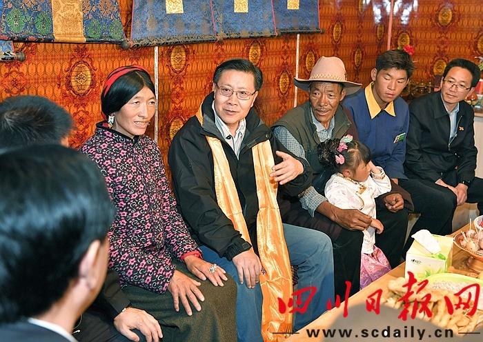 ཝང་ཏུང་མིང་གིས་དཀར་མཛེས་ཁུལ་དུ་རྟོག་ཞིབ་གནང་བ།