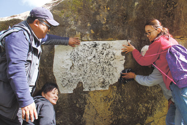 ལྷ་ས་ནས་སྔ་དུས་ཀྱི་བྲག་བརྐོས་སྐུ་བརྙན་མང་པོ་རྙེད་པ།