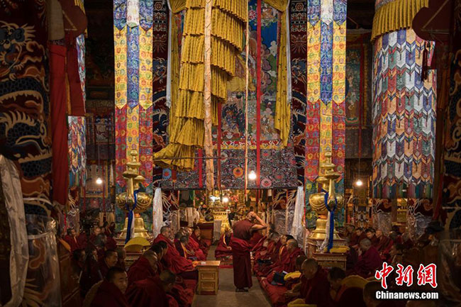 བོད་ལྗོངས་ཀྱི་དགེ་འདུན་ཚོས་2018ལོའི་དབྱར་དུས་ཀྱི་དགེ་བཤེས་རྒྱུགས་སྤྲོད་ཀྱི་གྲ་སྒྲིག་བྱེད་འགོ་ཚུགས་པ། 