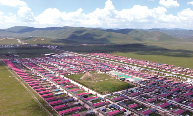 ཀན་ལྷོ་བོད་རིགས་ས་ཁུལ་གྱི“འབྲོག་ཁྱིམ་སྤྲོ་སྐྱིད་ཁང”གིས་ཞིང་འབྲོག་མང་ཚོགས་ཕྱུག་འགྱུར་ཡོང་རྒྱུར་རམ་འདེགས་བྱེད་པ།  