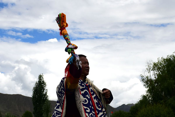  ཞིང་ཁའི་བཀྲ་ཤིས་ཞོལ་པ།