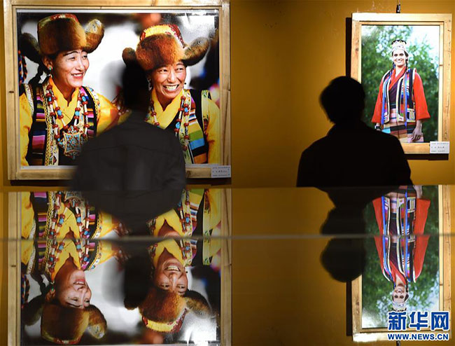 གངས་ལྗོངས་ཀྱི་ཞིང་འབྲོག་པའི་པར་ལེན་འགྲེམས་སྟོན།