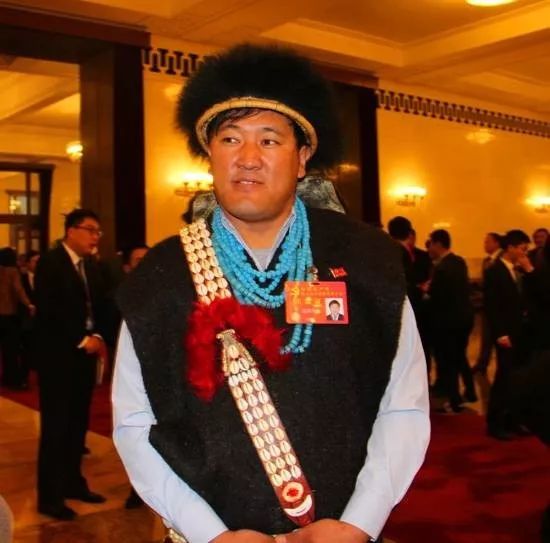 ཁོར་ཡུག་སྲུང་སྐྱོབ་བྱས་ནས་མཛེས་པའི་འཚོ་བ་གཏོད། 