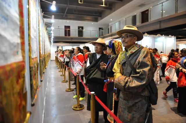 སོར་མོའི་འཕྲུལ་གྱིས་བསྒྱུར་བའི་སྒྱུ་རྩལ་བརྩམས་ཆོས་ཡིད་དུ་འོང་།
