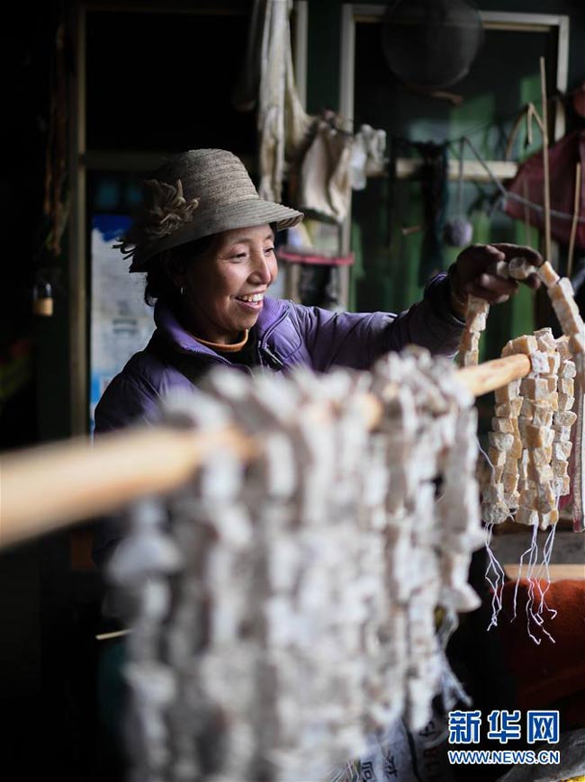 རང་རྒྱལ་གྱི་མི་གྲངས་ཆེས་ཉུང་བའི་ཤང་སྟེ་ཡུལ་སྨད་ཤང་དུ་བསྐྱོད་པ།