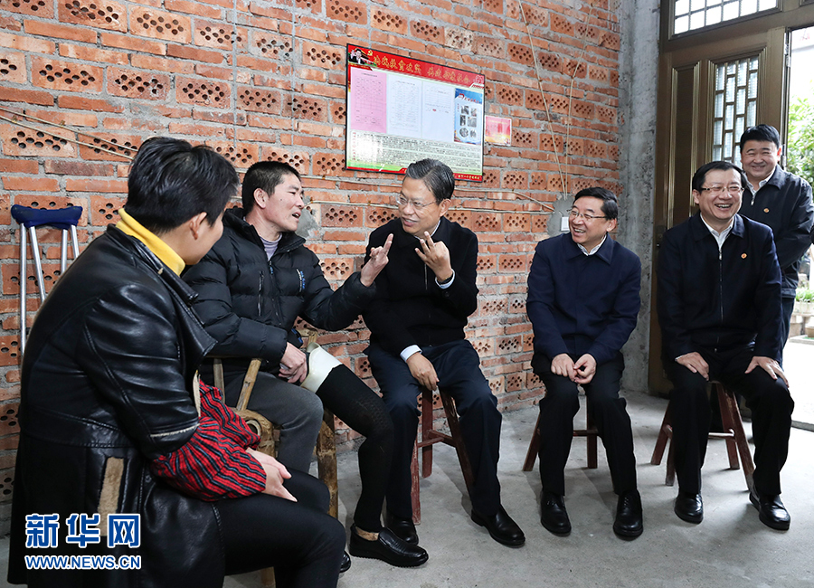 ཀྲའོ་ལི་ཅི་ཡིས་ཧྥུའུ་ཅན་ཞིང་ཆེན་གྱི་བྱ་བར་གཟིགས་ཞིབ་མཛད།