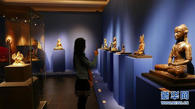 རྟེན་འབྱུང་སྟེ་ཧི་མ་ལ་ཡའི་སྒྱུ་རྩལ་འགྲེམ་སྟོན་ཞེས་པ་པེ་ཅིང་དུ་འགྲེམ་འགོ་བརྩམས་པ།