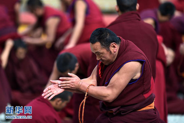 ཆུ་ཤུར་རྫོང་གི་འཇང་དགོན་དུ་འཇང་དགུན་ཆོས་འཚོགས་པ། 
