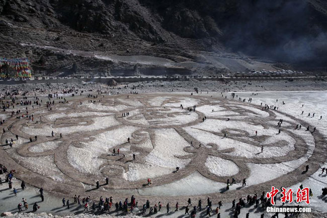འབྲི་ཆུའི་སྟེང་གི་སྨོན་འདུན། 
