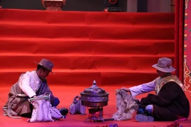 མཛོད་དགེ་རྫོང་གི་སྐབས་དང་པོའི་བོད་ས་ཁྱི་ལོའི་ལོ་སར་དགོང་ཚོགས།