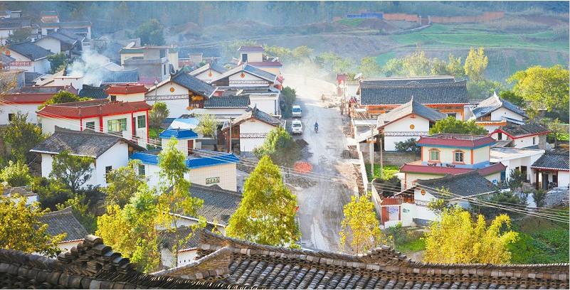སི་ཁྲོན་ཞིང་པའི་མཚན་སློབ་ཀྱིས་དབུལ་པོའི་བློ་མུན་བསལ། 