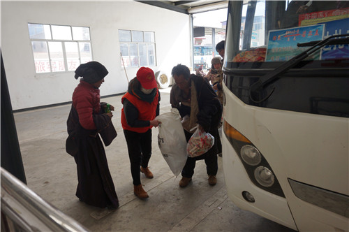 མཛོད་དགེ་རྫོང་གིས་རླངས་འཁོར་བབས་ཚུགས་སུ་བརྩེ་སེམས་འབུལ་བའི་བྱེད་སྒོ་སྤེལ། 