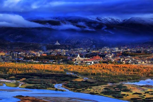ལོ་སར་རྗེས་ལས་འགོ་བཙུགས་པའི་ཉིན་དང་པོ་ནས་ཧུར་ཐག་འབད་ཐག་བྱེད།