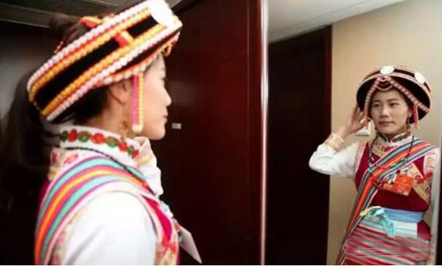 བདེ་ཆེན་ནས་ཡོང་བའི་ན་གཞོན་འཐུས་མི།