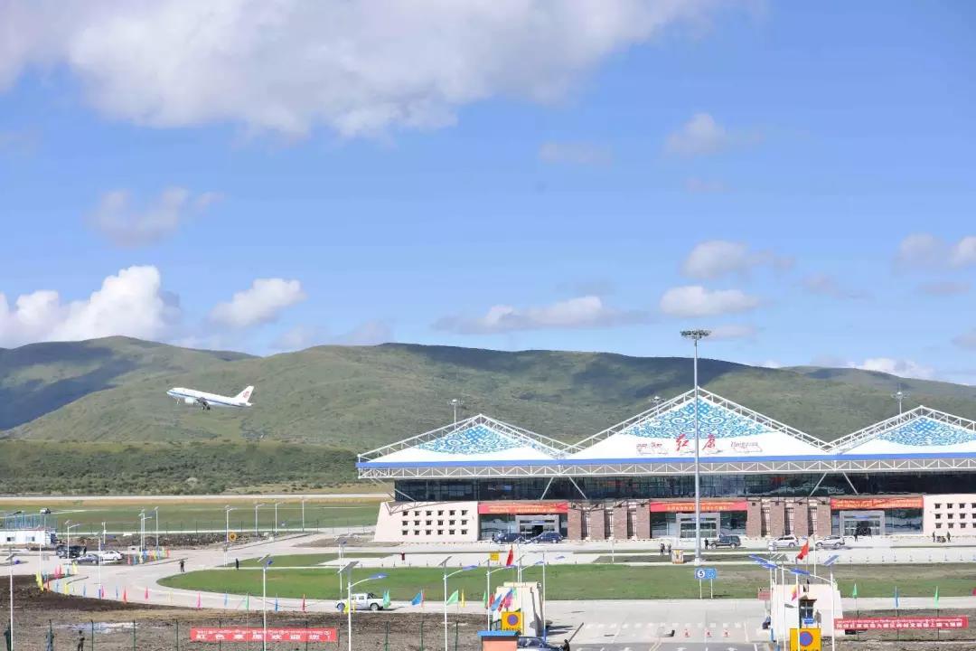 ཟླ་འདིའི་ཚེས་ཉེར་བདུན་ཉིན་ཧུང་ཡོན་ནས་ལྷ་ས་དང་ཁྲིན་འདུ་ལ་འཕུར་ཆོག