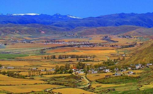 ས་ཁོངས་ཡོངས་སུ་ཡུལ་སྐོར་འཕེལ་རྒྱས་གཏོང་སྐབས་དཀར་མཛེས་ཁུལ་གྱི་དོན་དངོས་དང་མཐུན་པའི་ཐབས་ལམ་གསར་པ་འཚོལ་ཞིབ་བྱ་དགོས།