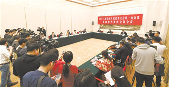 མཚོ་སྔོན་འཐུས་མི་ཚོགས་པས་བོད་ཁུལ་གྱི་དགེ་རྒན་སྟོབས་ཤུགས་ཆེ་རུ་གཏོང་དགོས་པའི་གྲོས་འགོ་བཏོན། 