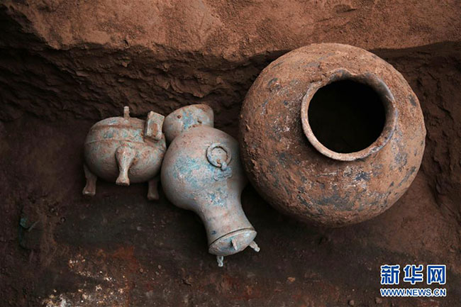 ལོ་ངོ་ཉིས་སྟོང་ལྷག་གི་སྔོན་གྱི་ལོ་ཆང་རྫ་མ་གང་རྙེད་པ།