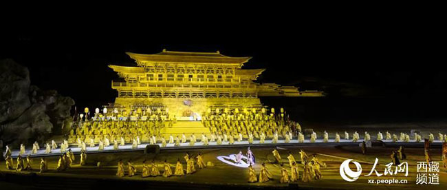 དངོས་ལྗོངས་ཟློས་གར་ཆེན་མོ་《འུན་ཤིང་ཀོང་ཇོ་》ཞེས་པ་འཁྲབ་ སྟོན་བྱས་པ།