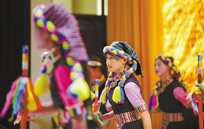མཛེས་སྡུག་ལྡན་པའི་ས་མཐོས་སྐུ་མགྲོན་བསུས།