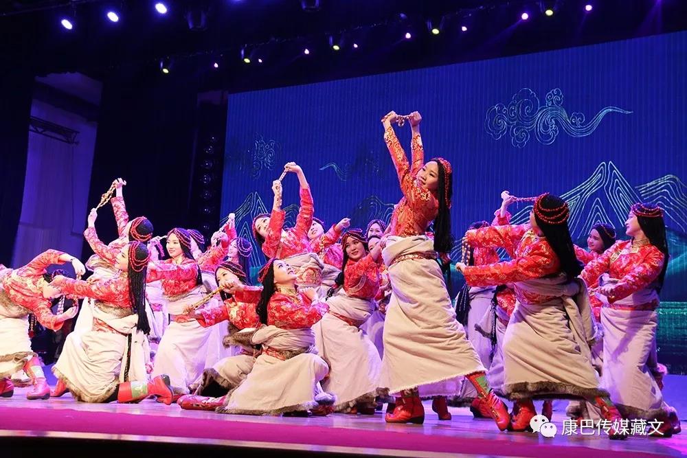 དར་མདོའི་ལྷན་འཛོམས་ཞེས་པའི་རིག་རྩལ་སྤྲོ་ཚོགས་སྤེལ་བ། 