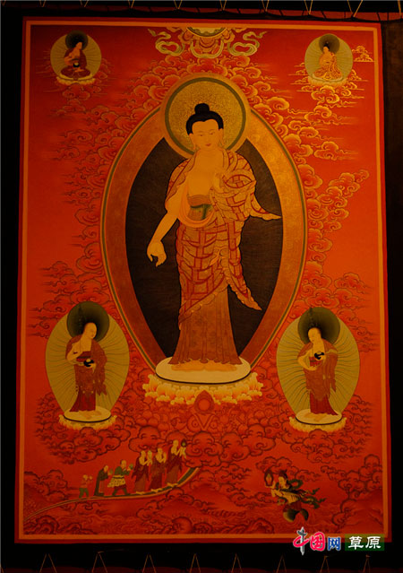 སངས་རྒྱས་འབུམ་གྱི་ཐང་གའི་སྒྱུ་རྩལ་བརྩམས་ཆོས་རྒྱལ་ཁབ་རྟེན་རྫས་ཁང་དུ་འགྲེམས་སྟོན་བྱས་པ།